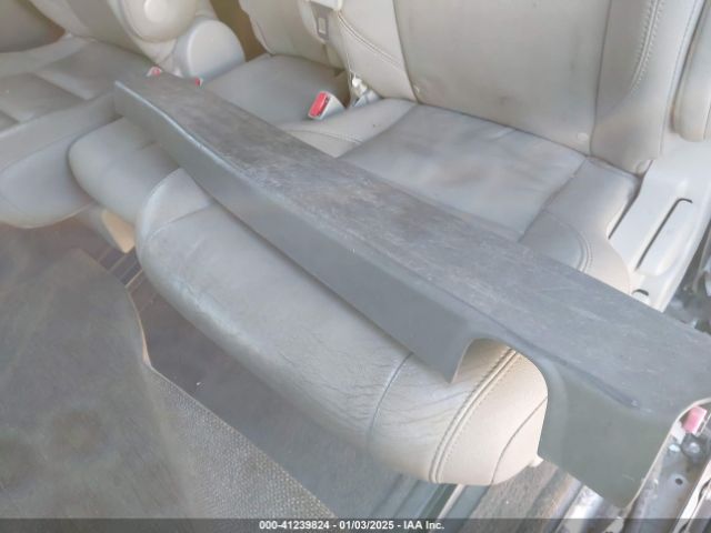 5TDYK3DC8GS713481 Toyota Sienna Xle/limited