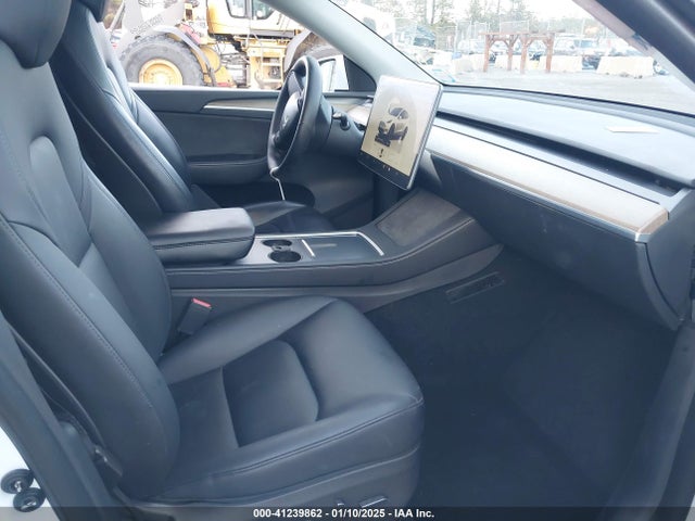 2022 TESLA MODEL Y 7SAYGDEE8NA016367 Photo 4