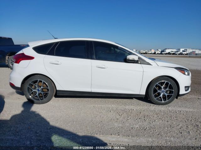1FADP3M22JL204458 Ford FOCUS SEL