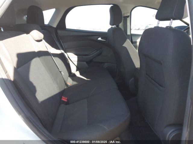 1FADP3M22JL204458 Ford FOCUS SEL