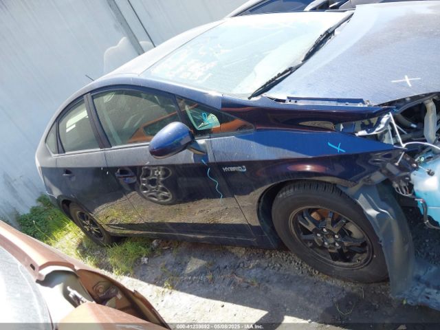 JTDKN3DUXF1937207 Toyota Prius Four