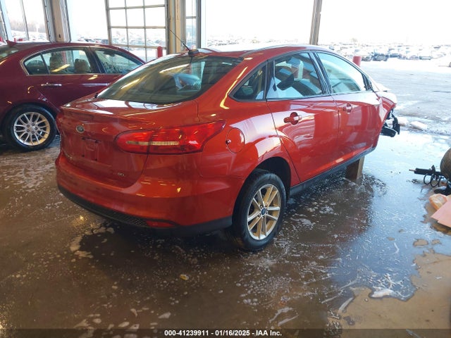 Ford FOCUS SE 2018 1FADP3F20JL278068 Image 4