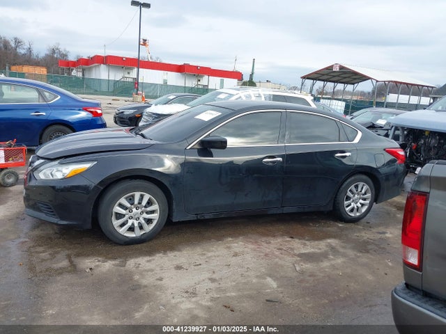 1N4AL3AP2HN349285 Nissan Altima 2.5 S