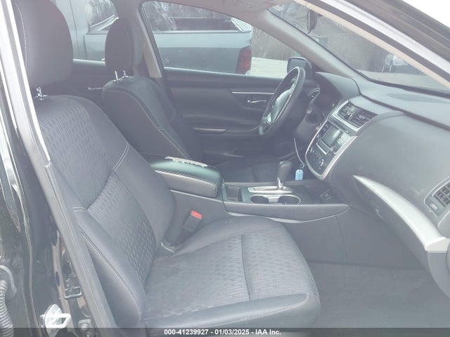 1N4AL3AP2HN349285 Nissan Altima 2.5 S