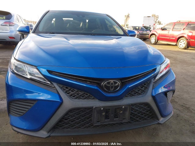4T1B11HK8JU120586 Toyota CAMRY SE