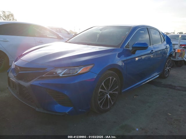 4T1B11HK8JU120586 Toyota CAMRY SE