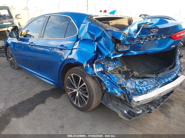 4T1B11HK8JU120586 Toyota CAMRY SE