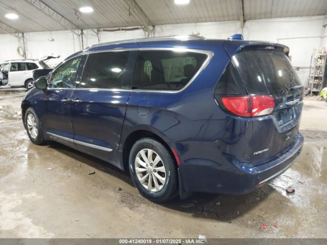 2C4RC1BG0JR261845 Chrysler Pacifica Touring L