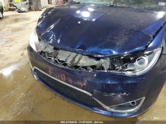 2C4RC1BG0JR261845 Chrysler Pacifica Touring L