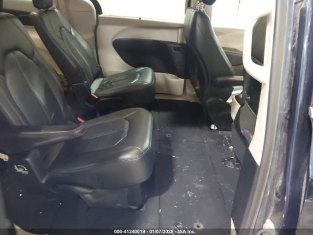 2C4RC1BG0JR261845 Chrysler Pacifica Touring L