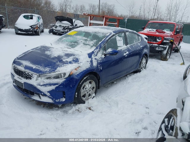 KIA FORTE LX 2017 3KPFK4A74HE145598 Image 2