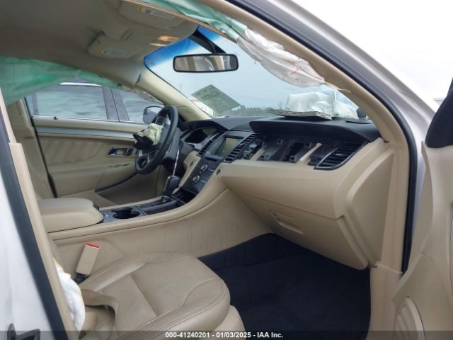 1FAHP2E82JG113133 Ford TAURUS SEL