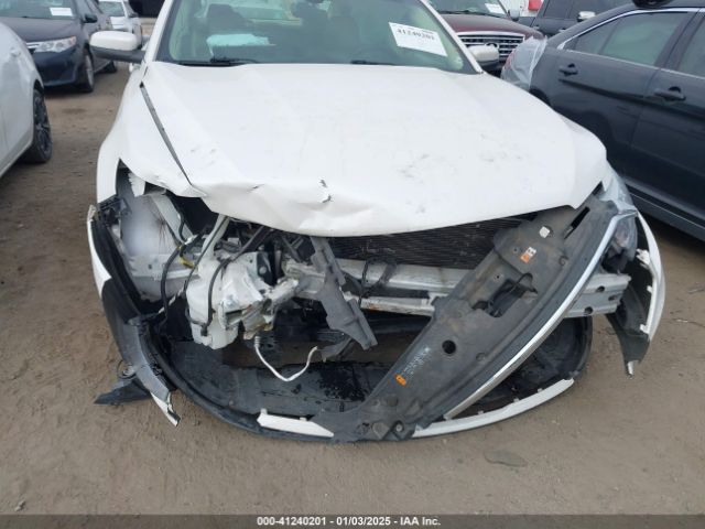 1FAHP2E82JG113133 Ford TAURUS SEL