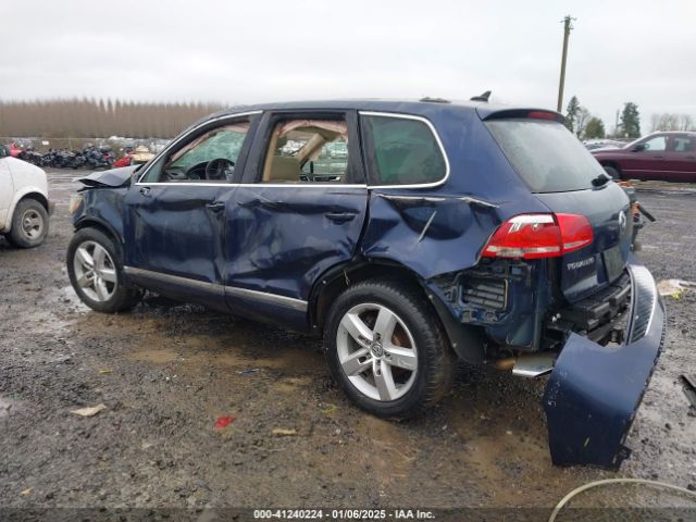 2012 VOLKSWAGEN TOUAREG WVGEK9BP1CD009751 Photo 2