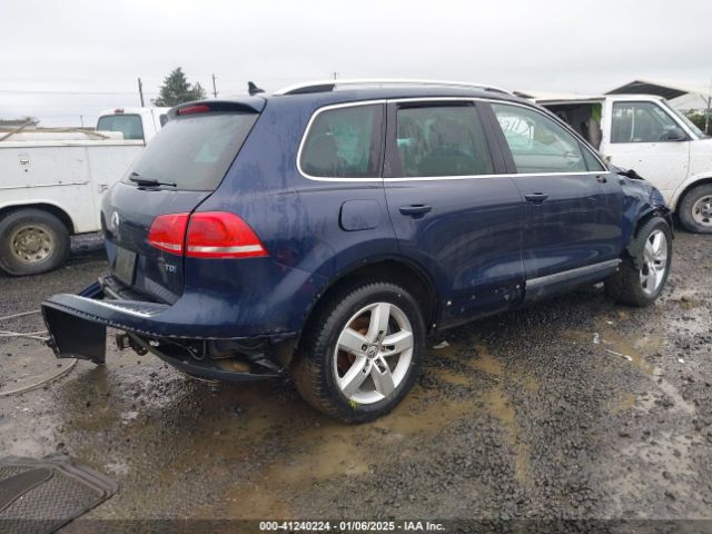 2012 VOLKSWAGEN TOUAREG WVGEK9BP1CD009751 Photo 3