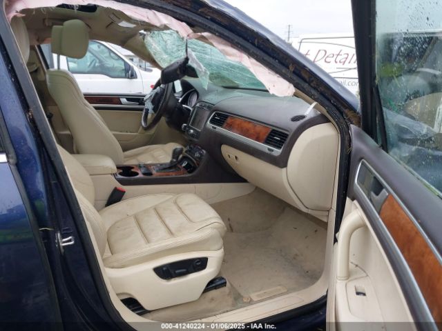 2012 VOLKSWAGEN TOUAREG WVGEK9BP1CD009751 Photo 4