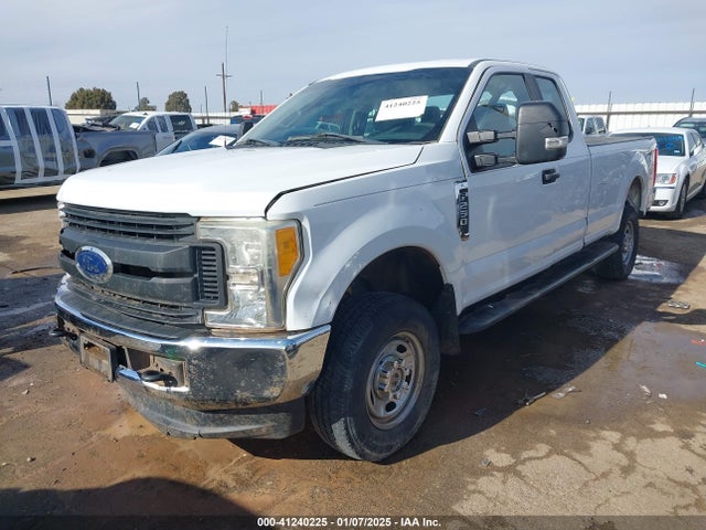 Ford F-250 Xl 2017 1FT7X2B63HEF34955 Image 2
