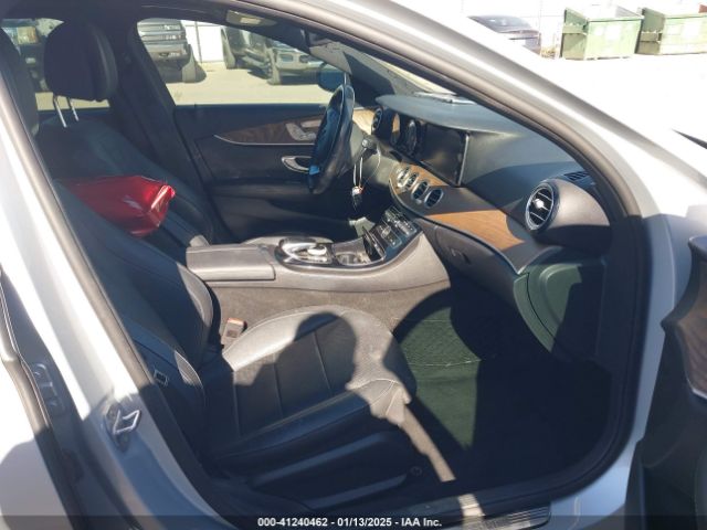WDDZH6GBXHA153510 Mercedes-Benz E 400 4matic