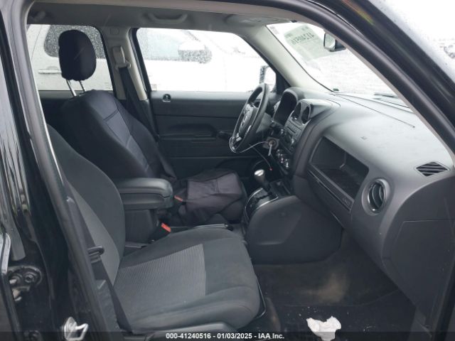 1C4NJPBB8HD161744 Jeep Patriot Sport Fwd