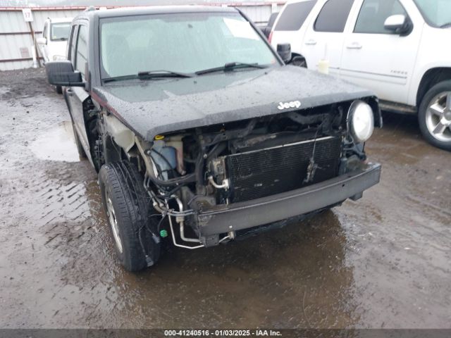 1C4NJPBB8HD161744 Jeep Patriot Sport Fwd