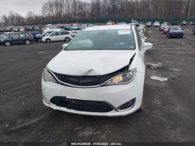 2C4RC1FG8KR575724 Chrysler Pacifica Touring Plus