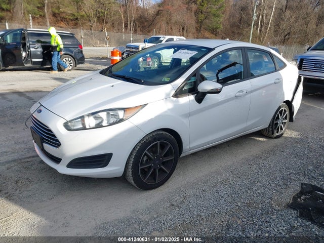 Ford FIESTA SE 2019 3FADP4BJ2KM144634 Image 2