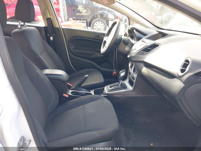 Ford FIESTA SE 2019 3FADP4BJ2KM144634 Image 5