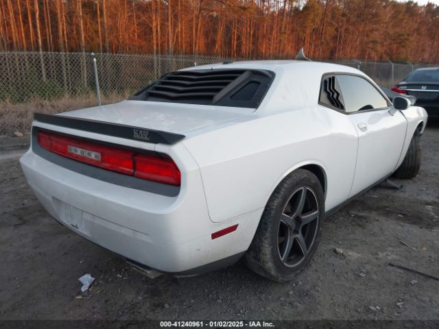 2014 DODGE CHALLENGER 2C3CDYBT3EH231702 Photo 3