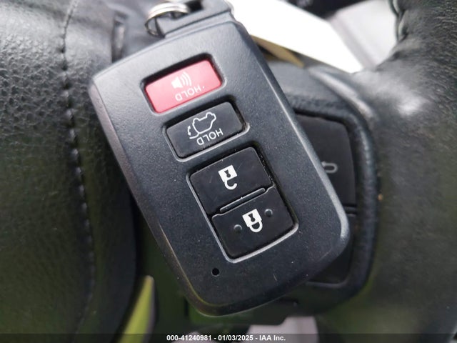 Toyota Rav4 Xle 2017 2T3RFREVXHW684612 Image 11