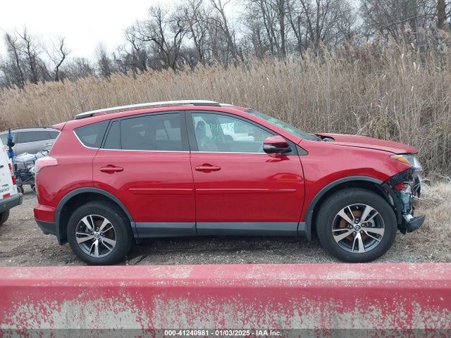 Toyota Rav4 Xle 2017 2T3RFREVXHW684612 Image 14