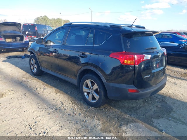 2T3WFREV7FW228406 Toyota Rav4 Xle