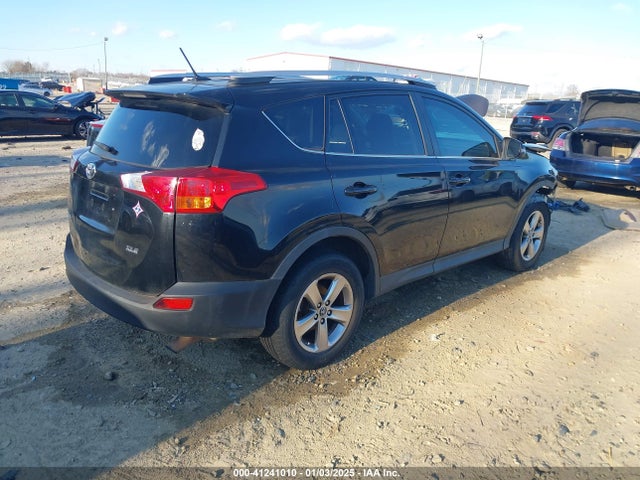 2T3WFREV7FW228406 Toyota Rav4 Xle