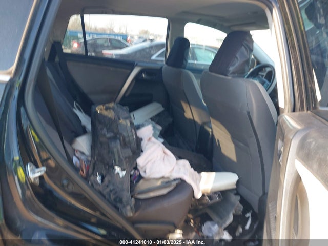 2T3WFREV7FW228406 Toyota Rav4 Xle