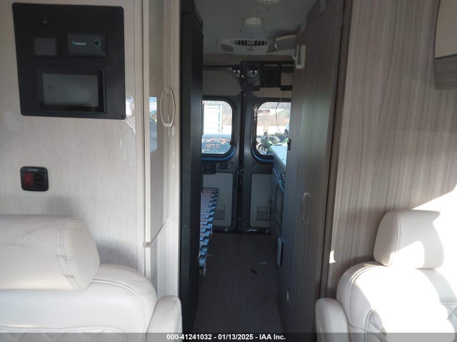 RAM Promaster 3500 3500 High 2022 3C6MRVUG8NE127242 Image 8