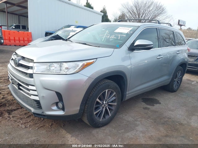 Toyota Highlander Xle 2018 5TDKZRFH7JS280448 Image 2