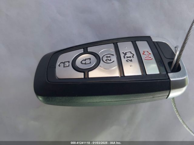 3FA6P0HD1HR167787 Ford FUSION SE