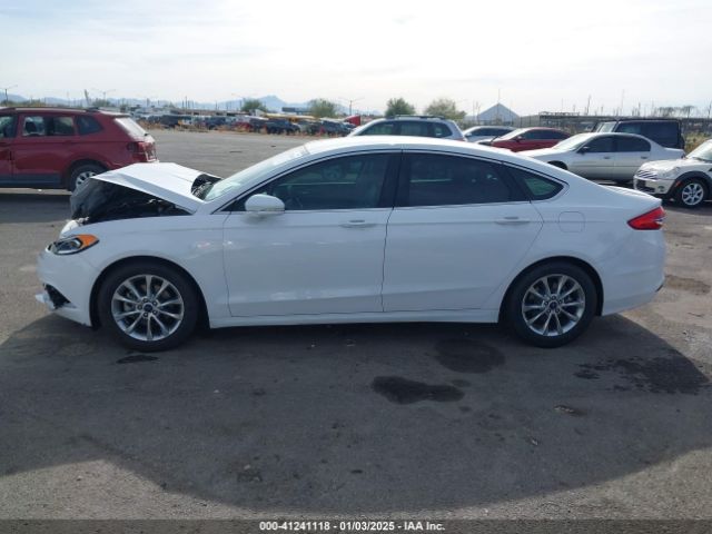 3FA6P0HD1HR167787 Ford FUSION SE