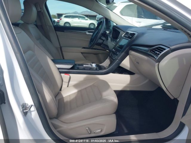 3FA6P0HD1HR167787 Ford FUSION SE