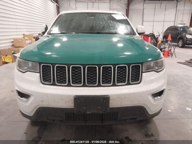 1C4RJFAG1KC648581 Jeep Grand Cherokee Laredo E 4x4