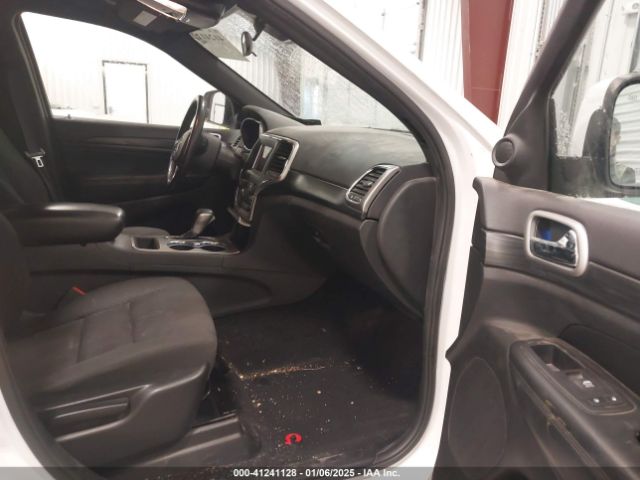 1C4RJFAG1KC648581 Jeep Grand Cherokee Laredo E 4x4