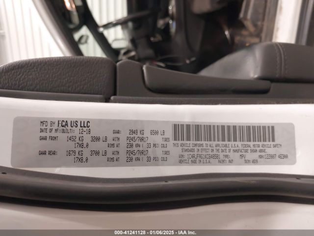 1C4RJFAG1KC648581 Jeep Grand Cherokee Laredo E 4x4