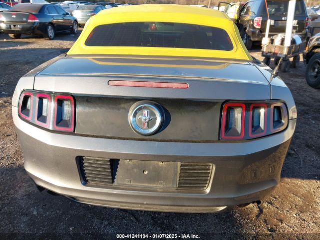 1ZVBP8EM2E5205938 Ford Mustang V6