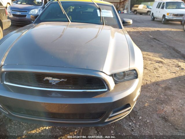 1ZVBP8EM2E5205938 Ford Mustang V6