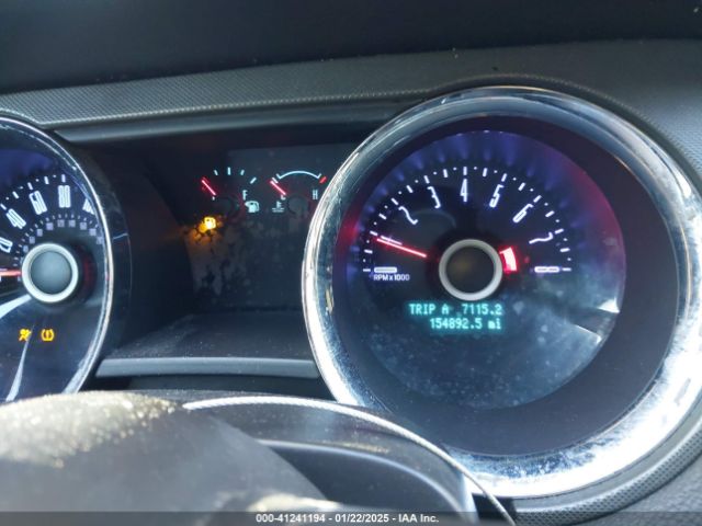 1ZVBP8EM2E5205938 Ford Mustang V6