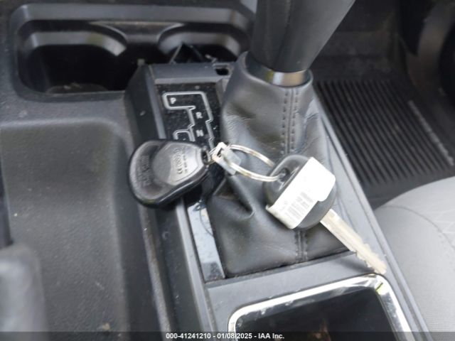 5TFRX5GN2HX092264 Toyota Tacoma Sr