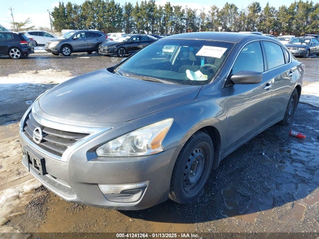 Nissan Altima 2.5 S 2014 1N4AL3AP9EC147549 Image 2