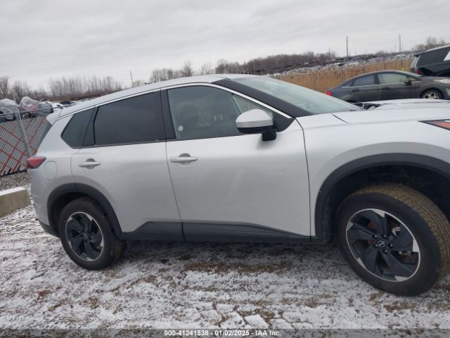 JN8BT3BB0RW421747 Nissan Rogue Sv Intelligent Awd