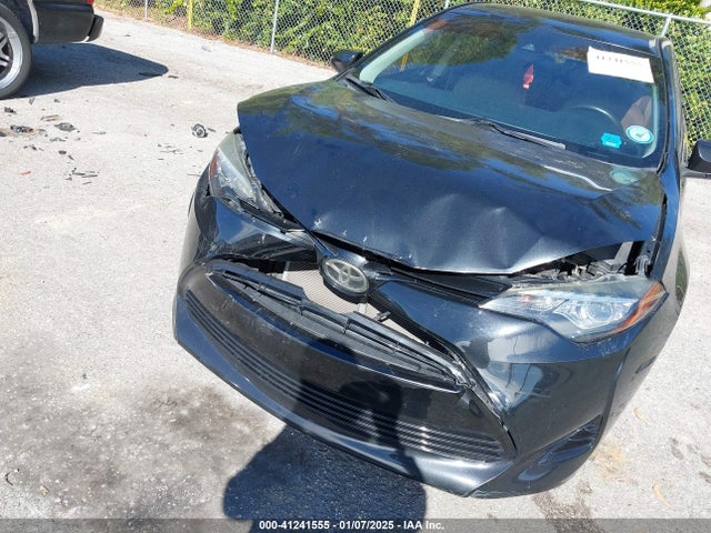 41241555 :رقم المزاد ، 5YFBURHE6HP670476 vin ، 2017 Toyota Corolla Le مزاد بيع