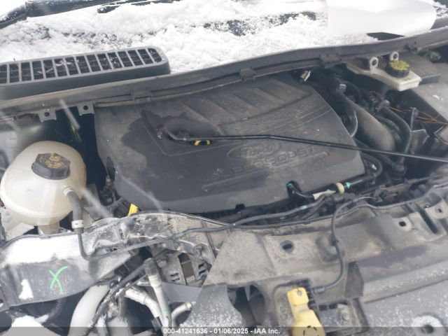 1FMCU9GD1JUD17175 Ford ESCAPE SE