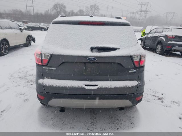 1FMCU9GD1JUD17175 Ford ESCAPE SE